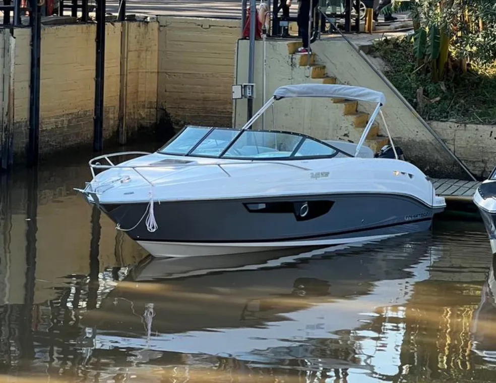 Canestrari 245 Express Cruiser Fb Mercury V8 250 Hp