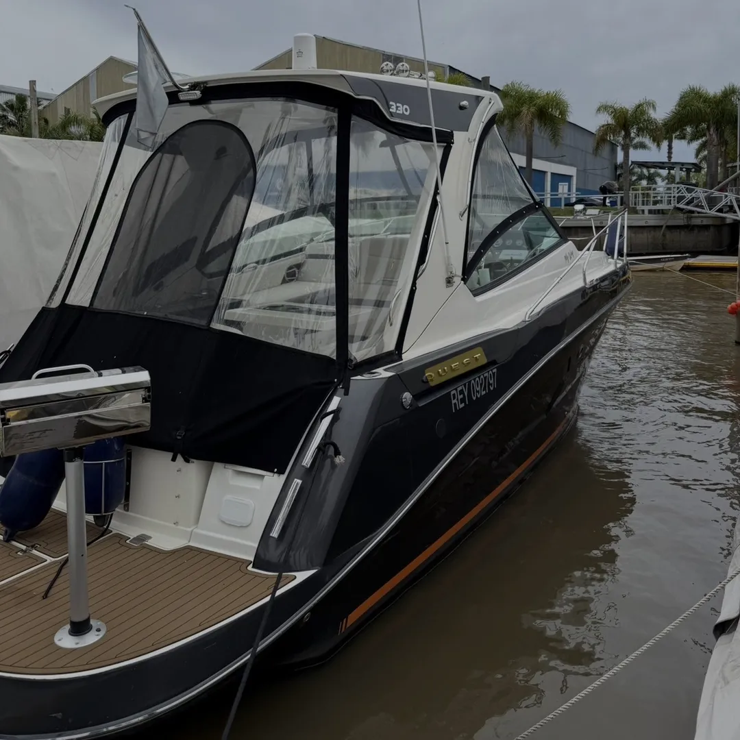 Crucero Quest 330 Sof Top | Año 2021 | Motor Volvo 380 Diesel
