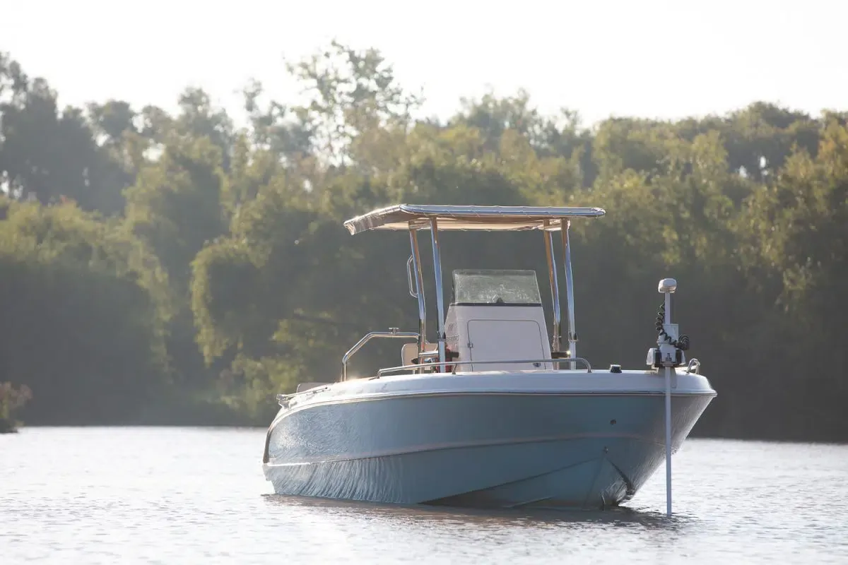 Silver 210 Center Console – Lancha Open 21 Pies