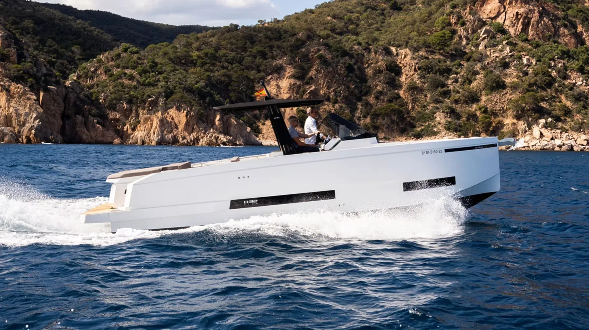 De Antonio D32 – Lancha Walk Around 32 Pies | Hasta 600 HP