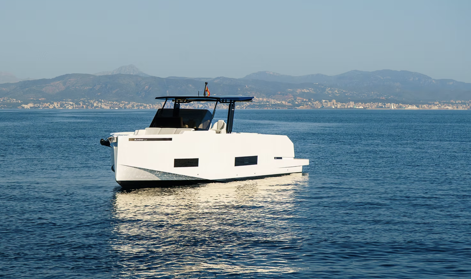 De Antonio D42 – Lancha Walk Around 42 Pies | Hasta 1.200 HP, foto 4