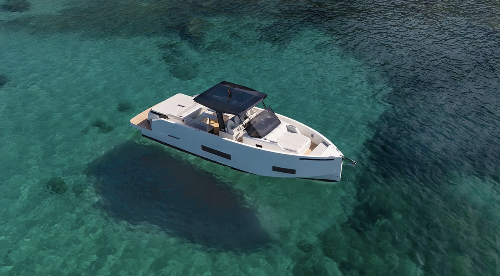 De Antonio D42 – Lancha Walk Around 42 Pies | Hasta 1.200 HP, foto 5