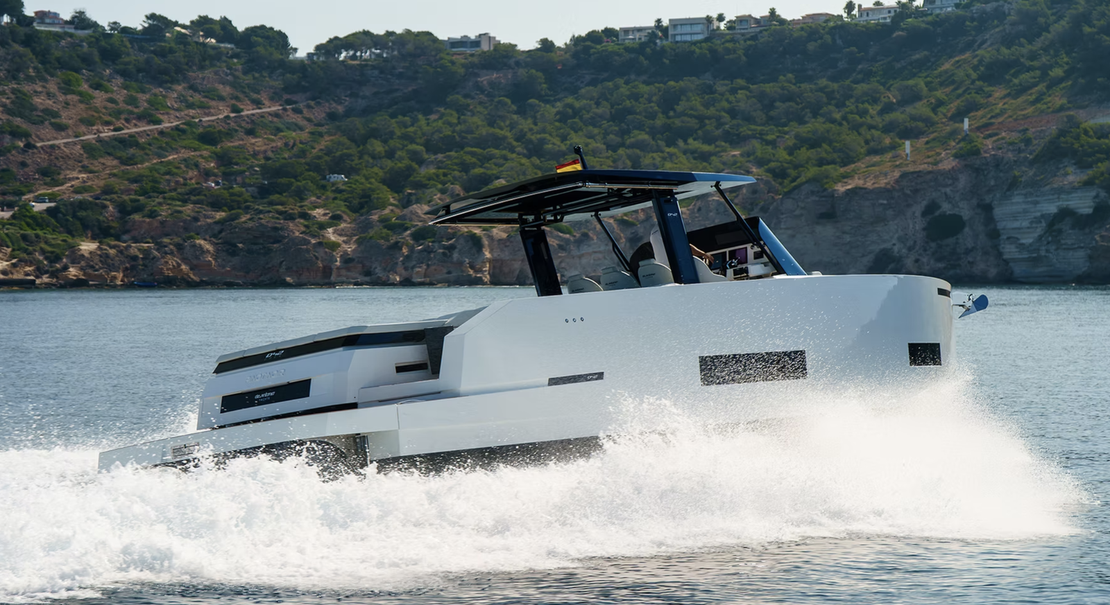De Antonio D42 – Lancha Walk Around 42 Pies | Hasta 1.200 HP, foto 3