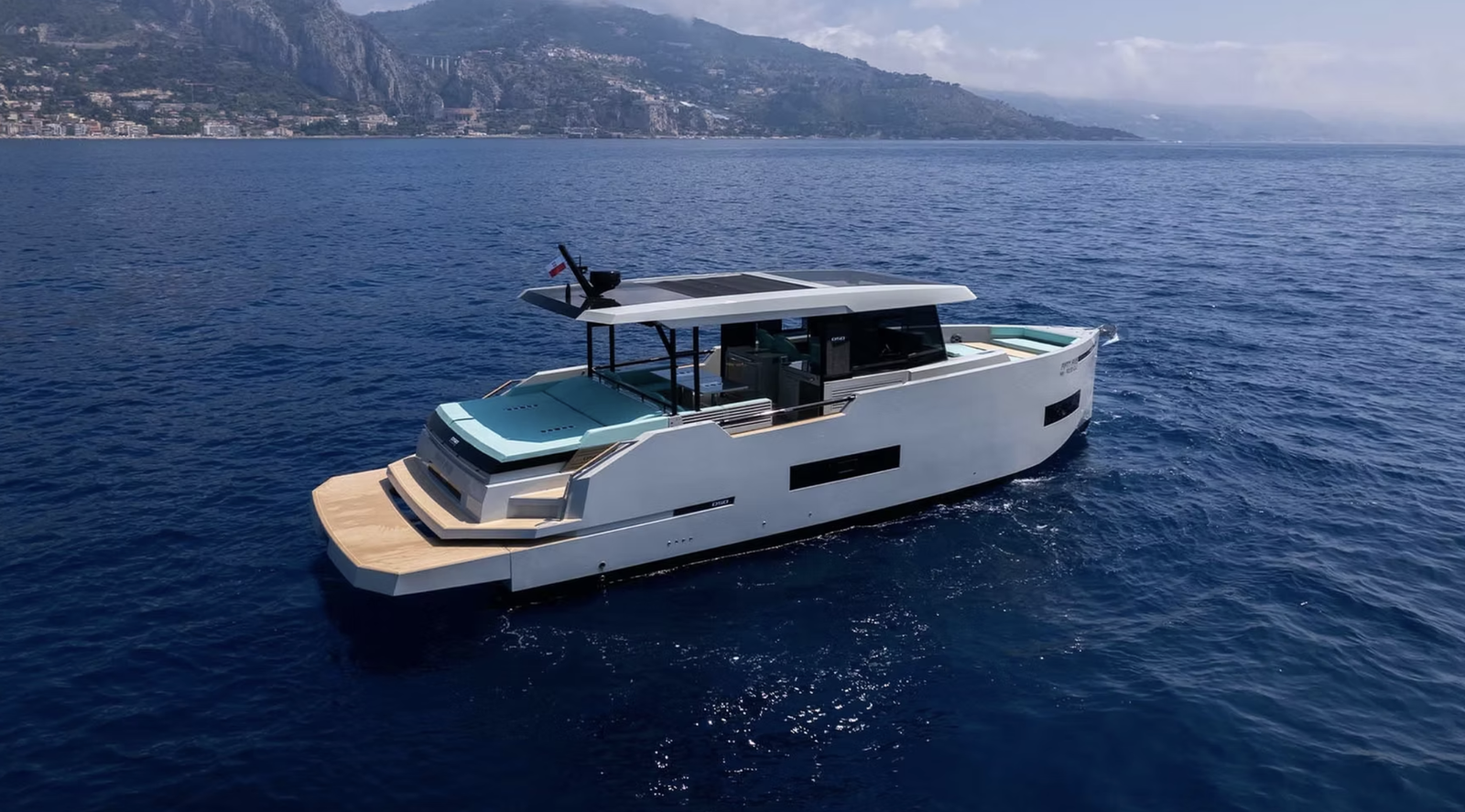 De Antonio D50 Open – Yate Deportivo 50 Pies | Hasta 1.600 HP, foto 3